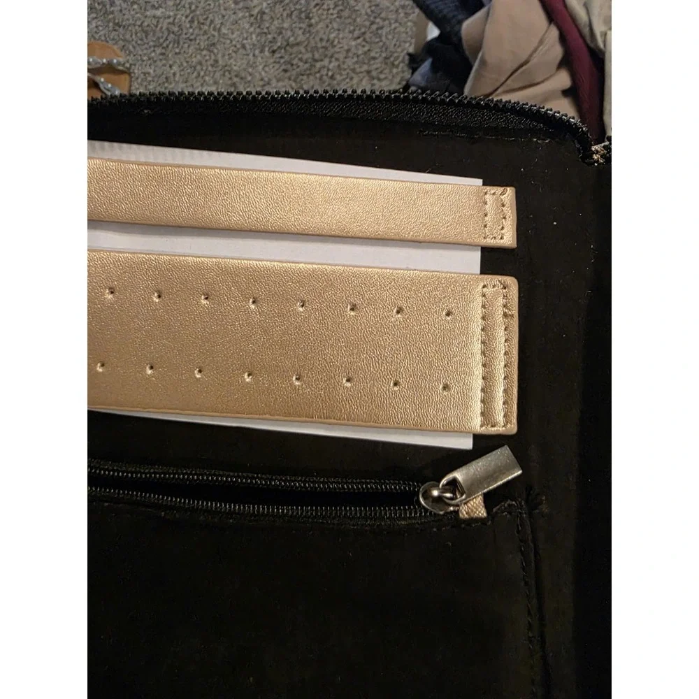 halston travel jewelry Organizer‎ Gold Pleather. Secure Zip Around. Vacation